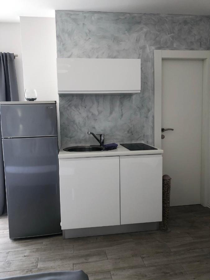 Apartmani Milka I Jozo オミシュ エクステリア 写真