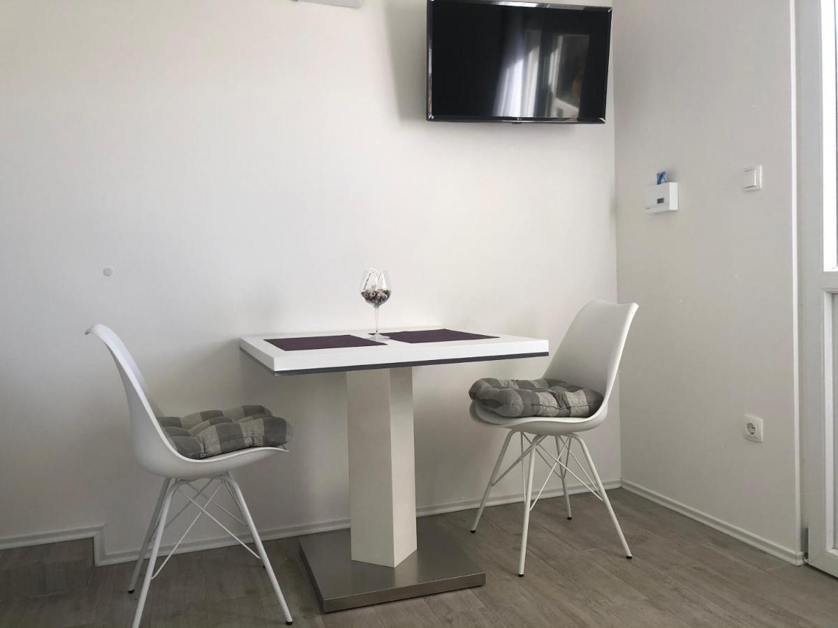 Apartmani Milka I Jozo オミシュ エクステリア 写真
