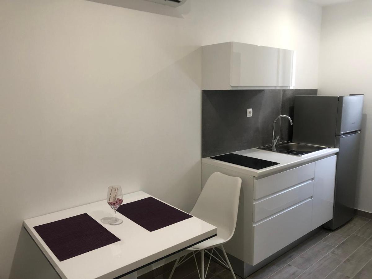 Apartmani Milka I Jozo オミシュ エクステリア 写真