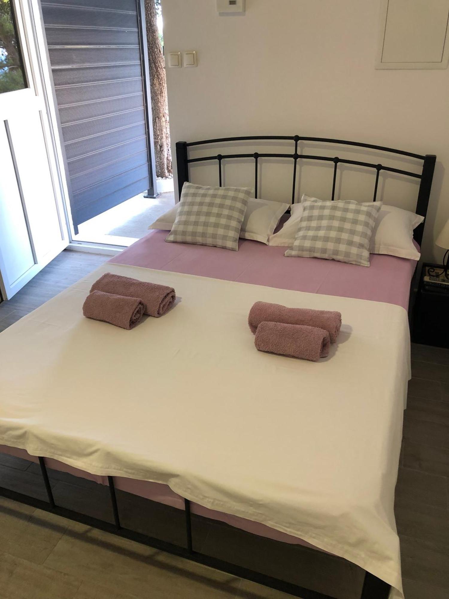 Apartmani Milka I Jozo オミシュ 部屋 写真